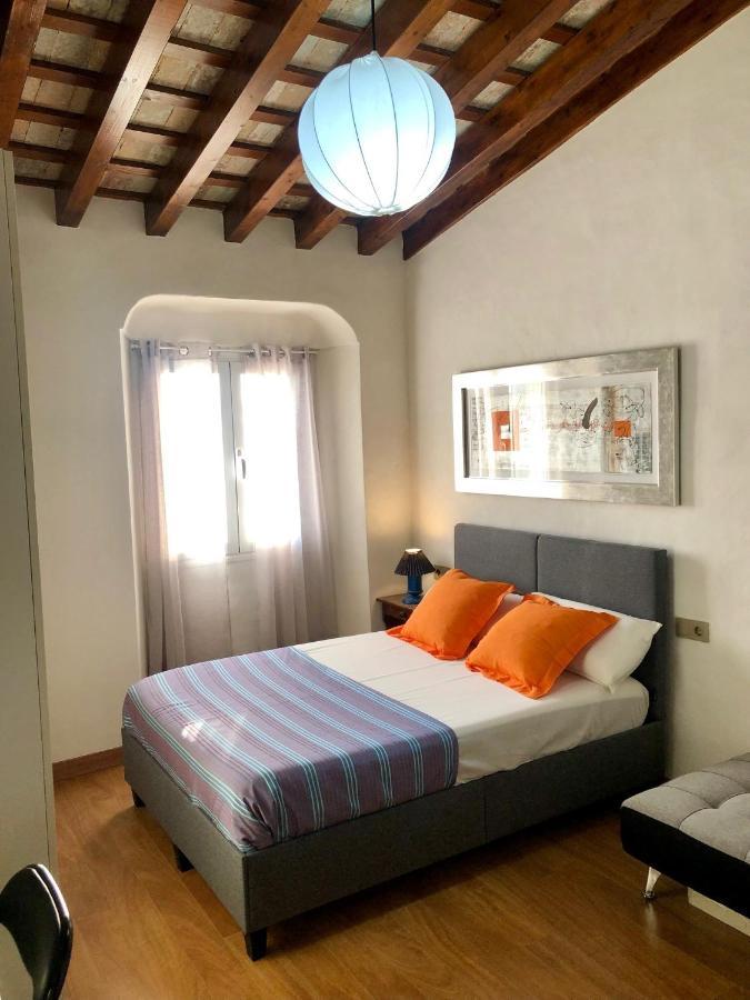 Apartamento GATU Palacio de la Ribera apart con encanto en edificio histórico con vista a la Ribera *